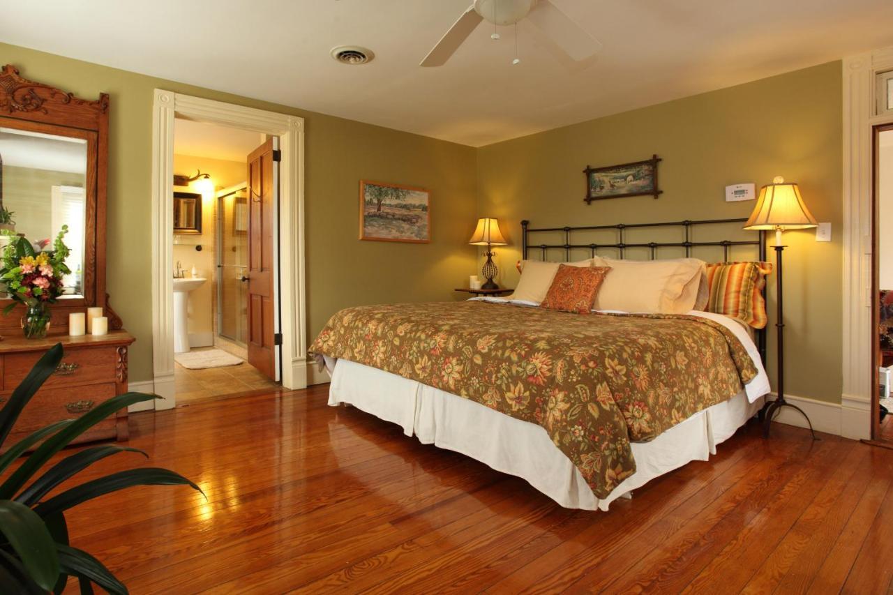 The Inn At Tabbs Creek Port Haywood ภายนอก รูปภาพ